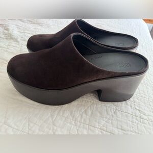 FitFlop platform mule in chocolate brown suede size 8 (39)